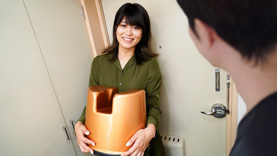 《041323_829 スケベ椅子持参！美熟女とのローション泡プレイ  加藤えま》最新高清在线播放封面图
